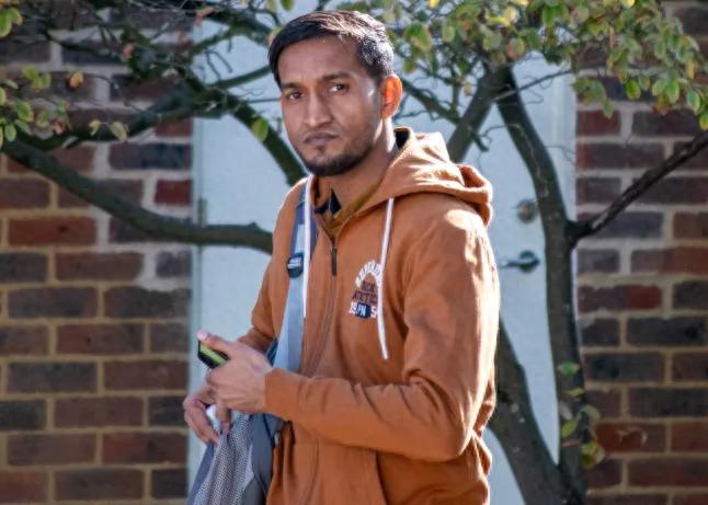 印度男子坐飞机睡梦中性侵邻座女孩，称误认为老婆，判刑21个月